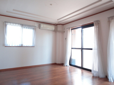 【居間・リビング】 | ミルフィオリⅡ | 同物件別室参照