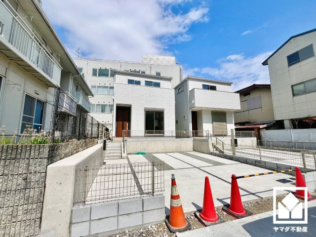 京田辺市三山木野神　1期　1号地の外観