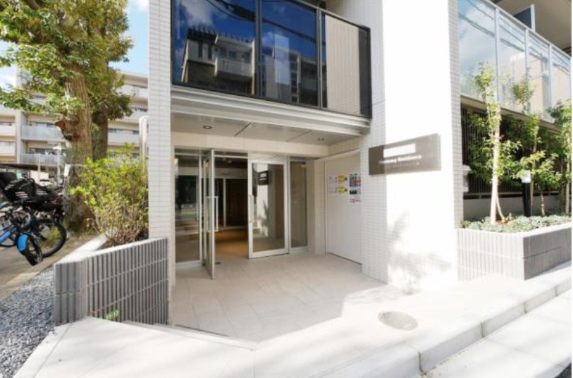 【エントランス】