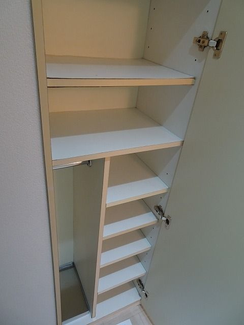 クオーレプロバンス浦安Ⅰ(F-045)の玄関