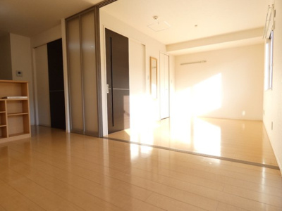 【洋室】 | アガパンサス B棟