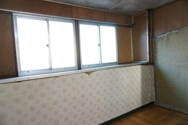 中古テラスハウス　大東市南津の辺町（昭和42年築）の洋室