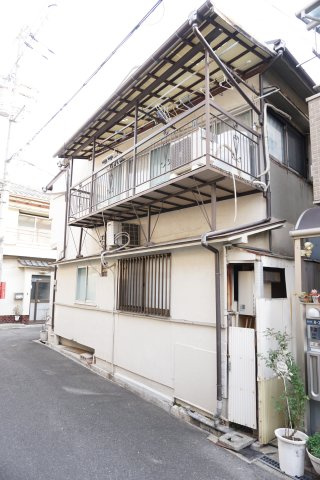 中古テラスハウス　大東市南津の辺町（昭和42年築）の外観