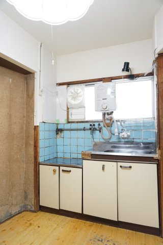 中古テラスハウス　大東市南津の辺町（昭和42年築）のキッチン