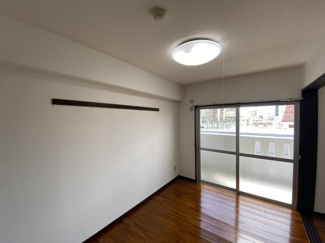 フォレストKの洋室