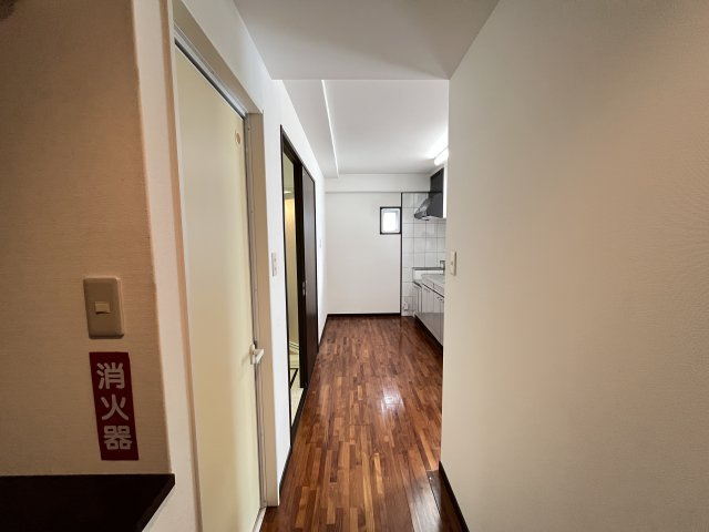 フォレストKの内装|反転タイプとなります。
現状優先となります。