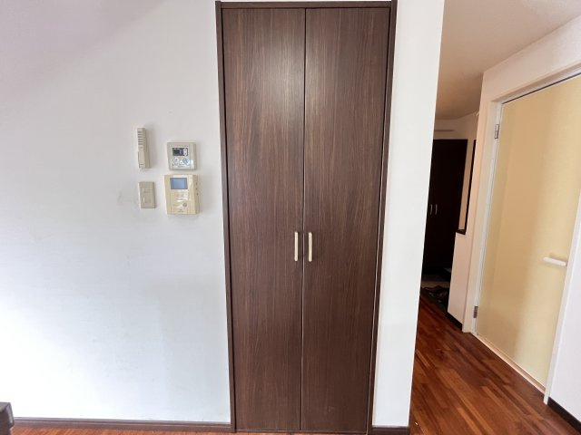 フォレストKの収納|反転タイプとなります。
現状優先となります。