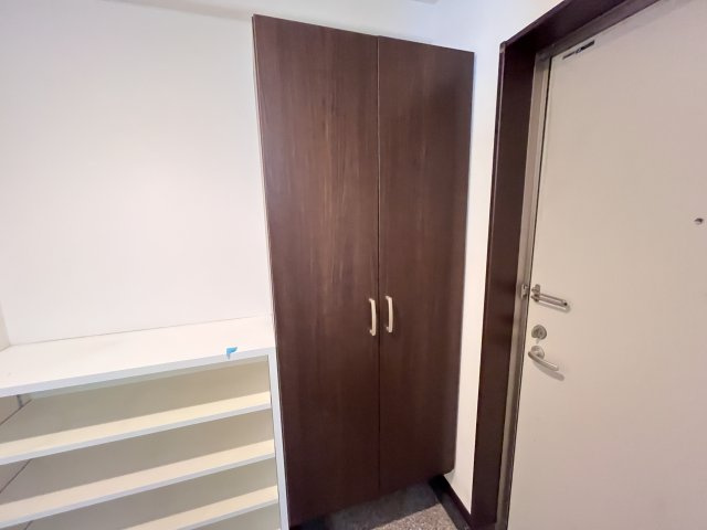 フォレストKの玄関|反転タイプとなります。
現状優先となります。