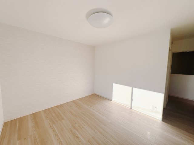 クライン宇都宮市平松第２期のトイレ|〇1号棟〇
ニッチ収納付きのおトイレは2階にもございます。
清潔感も使いやすさもばっちり。温水洗浄機能で、トイレ時間がちょっと心地よくなります。
※2026年1月撮影