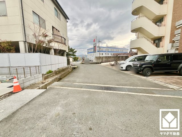 京田辺市三山木野神の前面道路含む現地写真