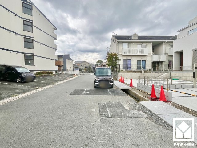 京田辺市三山木野神の前面道路含む現地写真