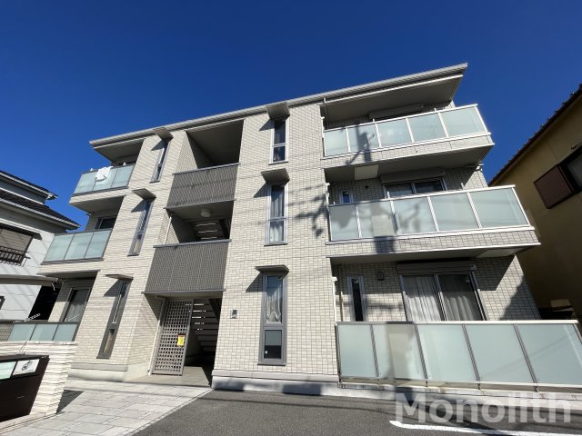 ニューナインの外観