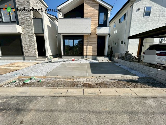 桶川市泉6期　新築戸建　GRACE03の駐車場
