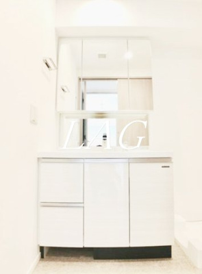 【洗面所】 | エミリブ東長崎 | 独立洗面台です。