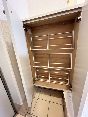 シューズボックス