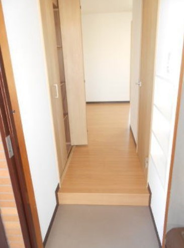 グレイス高円寺の玄関