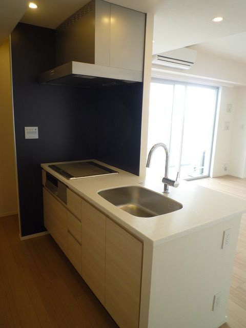 パークハビオ渋谷本町レジデンスのキッチン|■IHクッキングヒーターシステムカウンターキッチン
