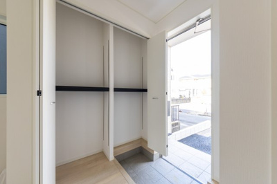 【収納】 | 四日市市楠町南五味塚《1号棟》 | 玄関収納