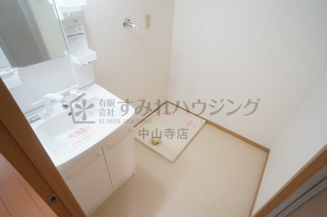 グランドゥール安倉の洗面所