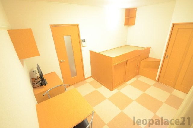 【居間・リビング】 | 設備・仕様は号室により異なる為、現況を優先致します。