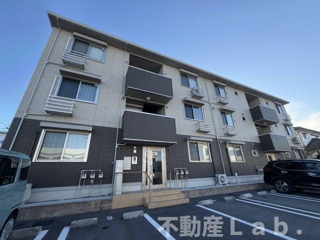 メゾンけやき通りの外観