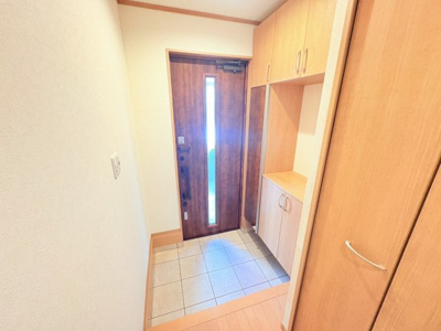 【玄関】 | 衣笠氷室町　戸建