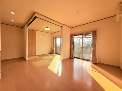 【居間・リビング】 | 衣笠氷室町　戸建