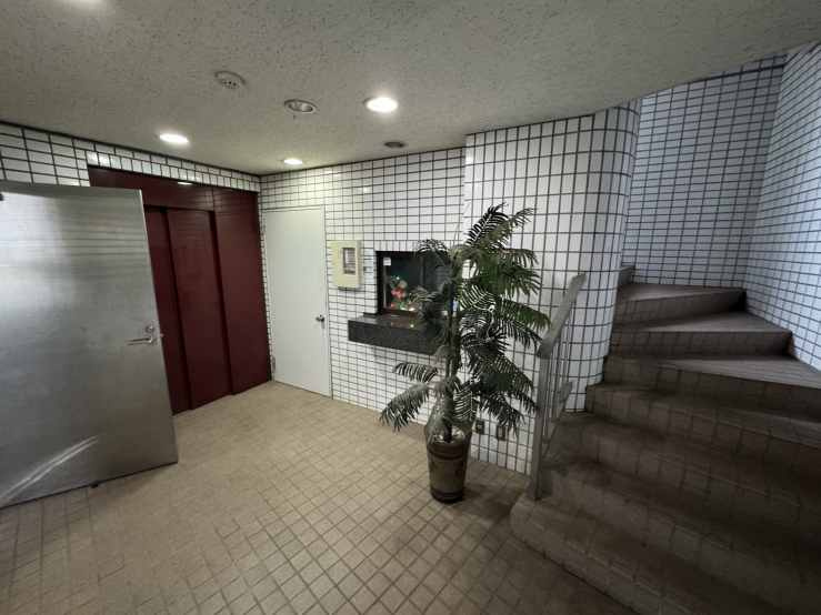 岡藤ビルのロビー