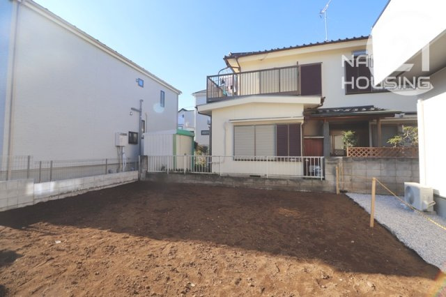 【前面道路含む現地写真】 | 昭島市緑町1丁目　売地 | 現況更地