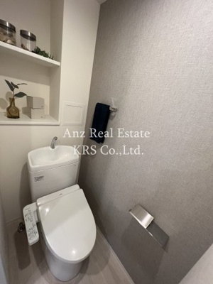 【トイレ】 | シーズンフラッツ新町 | 冬場での使用や清潔好きの方にうれしい温水洗浄便座♪