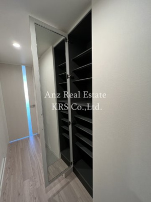 【収納】 | シーズンフラッツ新町 | トールタイプの下駄箱！玄関はいつも片付きます！