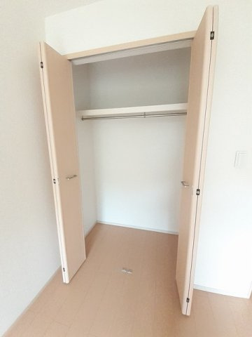 サニーブリ－ズ物見東　Ｂの収納|収納スペース豊富です