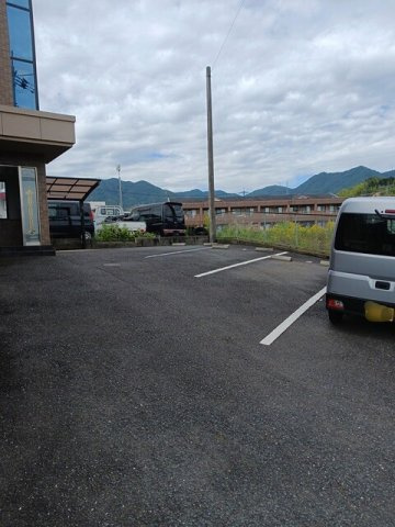ルミエール伴丈木の駐車場|駐車場完備です