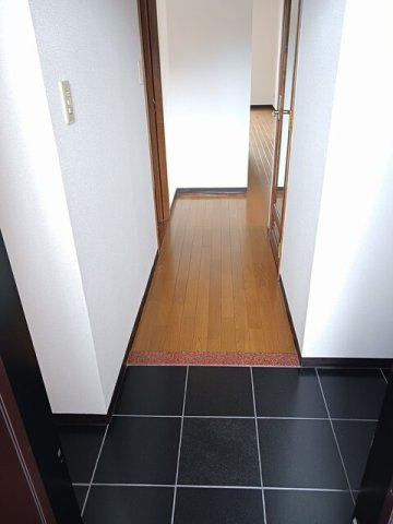 ルミエール伴丈木の玄関|ゆったりとした玄関です