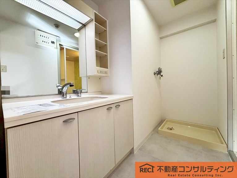 甲南ドルチェ六甲の独立洗面台