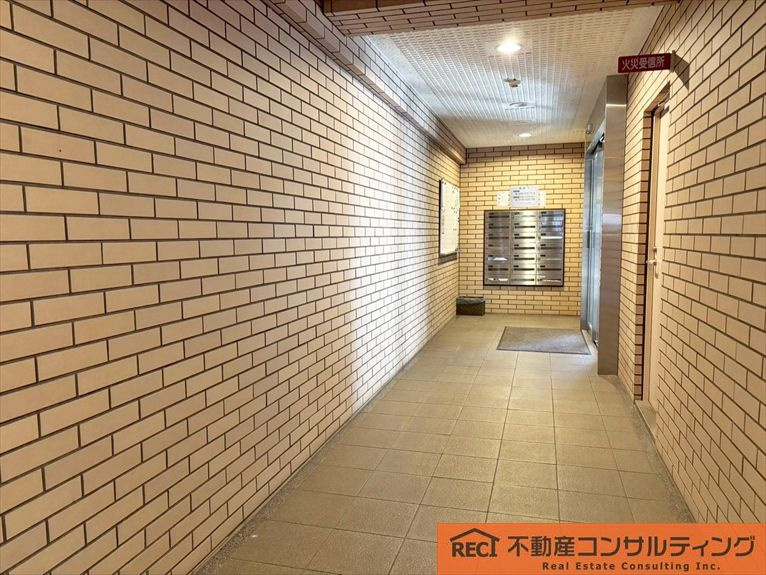 甲南ドルチェ六甲のエントランス