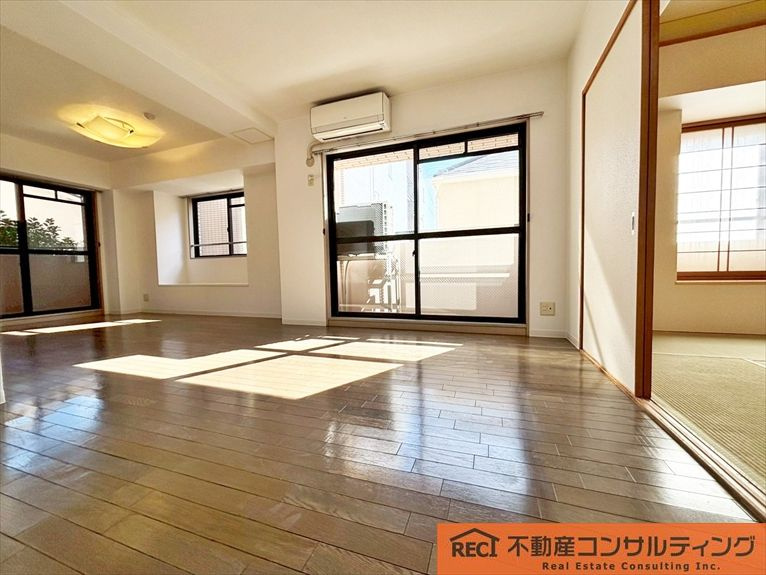 甲南ドルチェ六甲の居間・リビング|阪急六甲駅から徒歩3分！