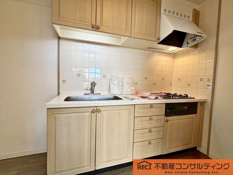 甲南ドルチェ六甲のキッチン|南西角部屋！