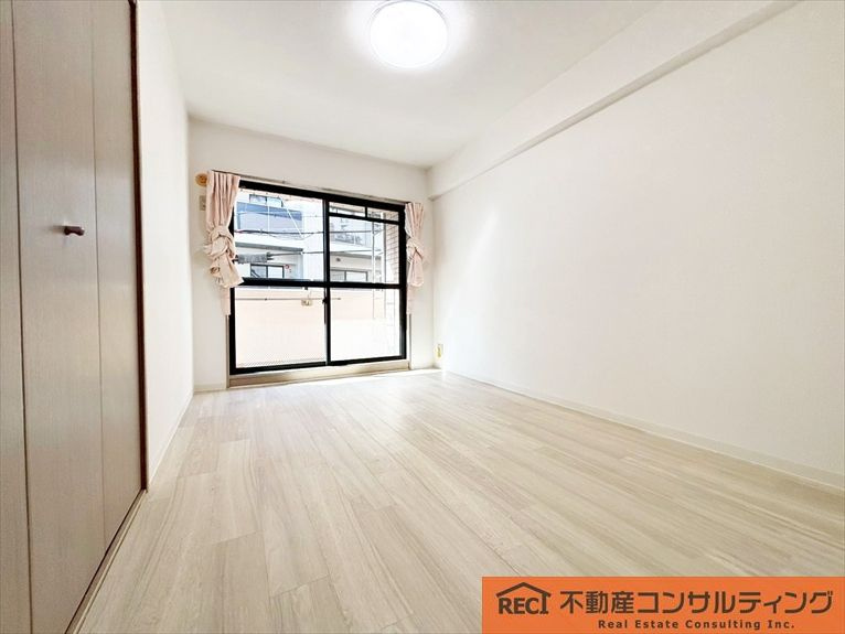 甲南ドルチェ六甲の洋室