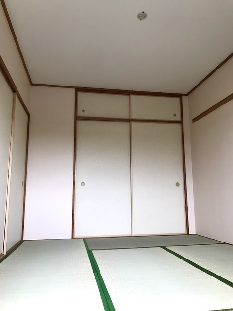 コーポレート東小金井の和室