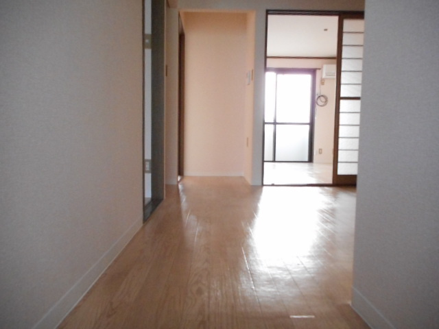 グリーンヒル新宿の洋室