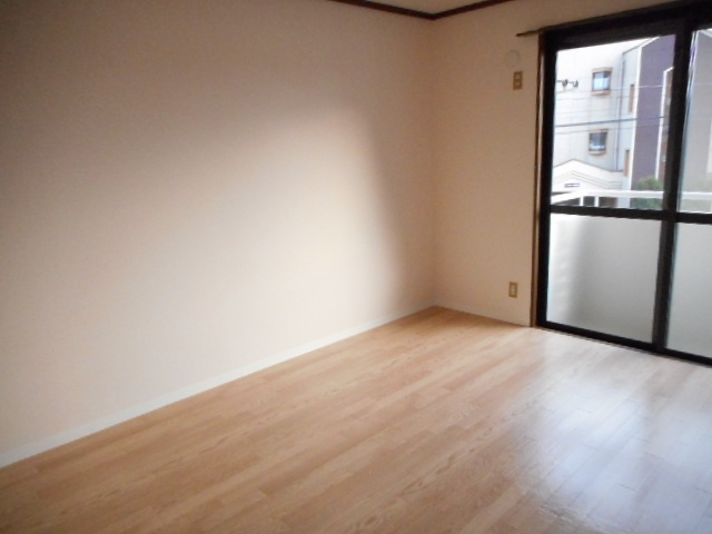 グリーンヒル新宿の洋室