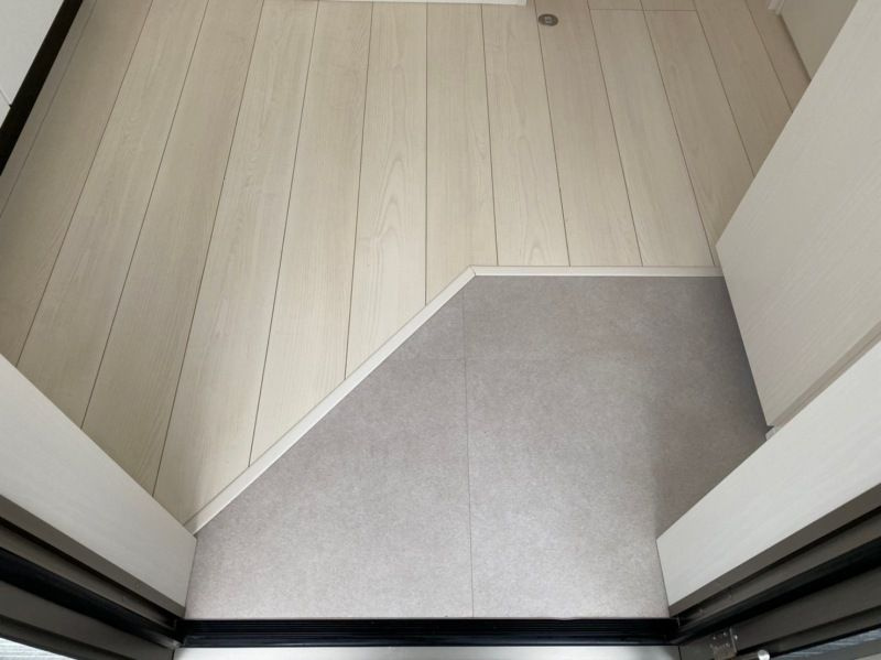 フォレスト南与野(フォレストミナミヨノ)の玄関