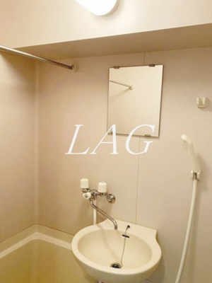 【洗面所】 | ダイホープラザ新横浜 | 洗面台です。