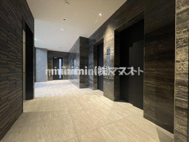 リヴェント難波ウエストのロビー