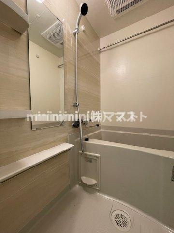 リヴェント難波ウエストの浴室