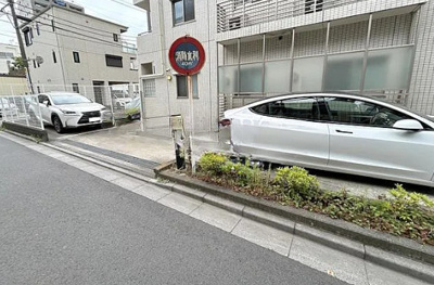 【駐車場】 | グランカーサ両国壱番館 | カースペースがあります