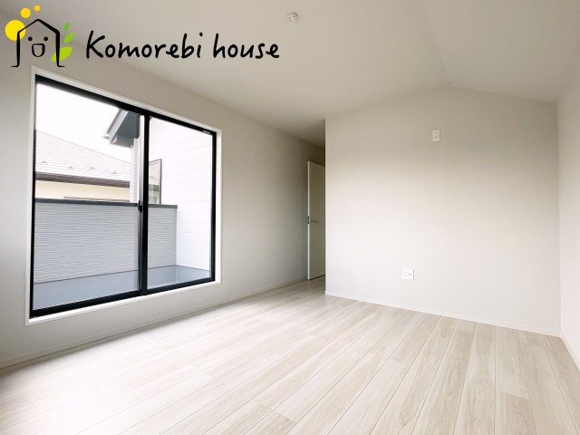 蓮田市馬込　11期　新築一戸建て　リガーレ　01の洋室|洋室です