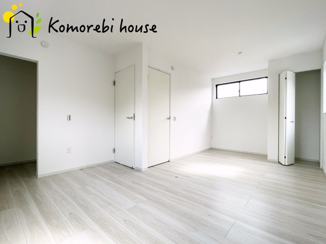 蓮田市馬込　11期　新築一戸建て　リガーレ　01の寝室|ゆとりの広さです