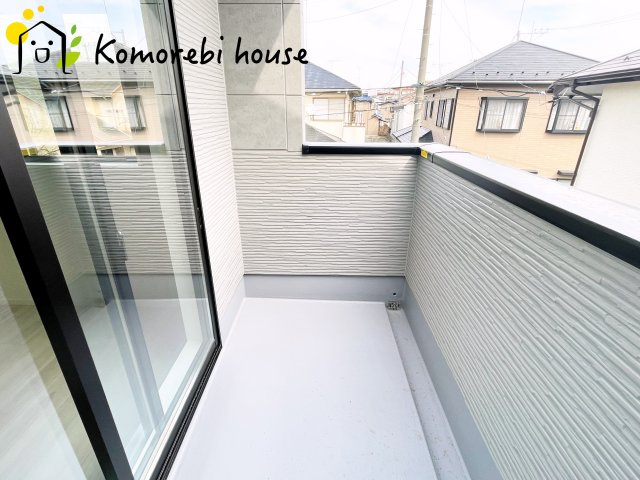 蓮田市馬込　11期　新築一戸建て　リガーレ　01のバルコニー|バルコニーがあります